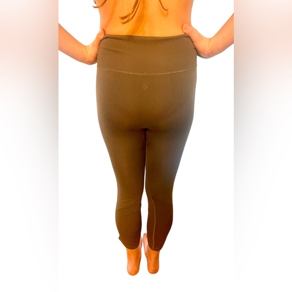 Dark gray Lululemon leggings with cinched leg, size 4 - Picture 7 of 10